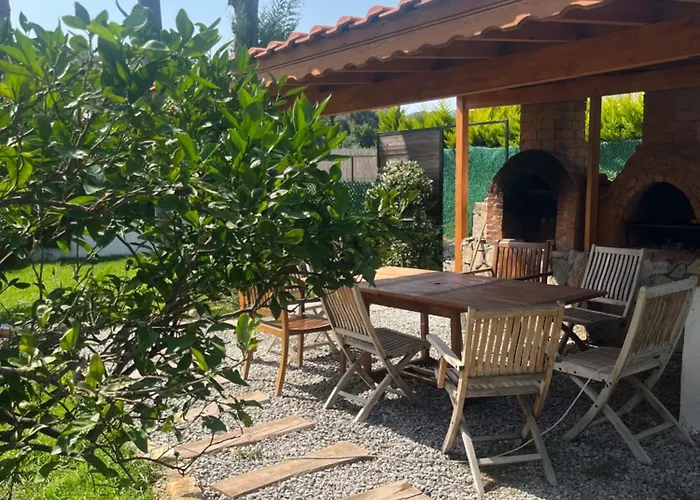 Mandalina Kapi Evleri بيت للعطل *